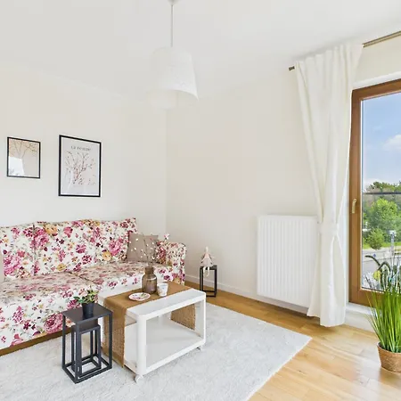 Okrzei 75 Superapart Flowers Garden * Warszawa