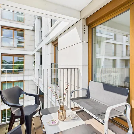 Apartment Okrzei 75 Superapart Flowers Garden