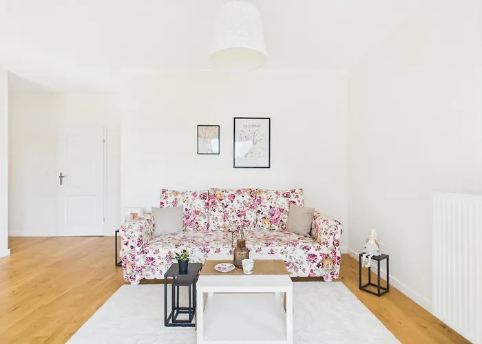 Okrzei 75 Superapart Flowers Garden Warsaw