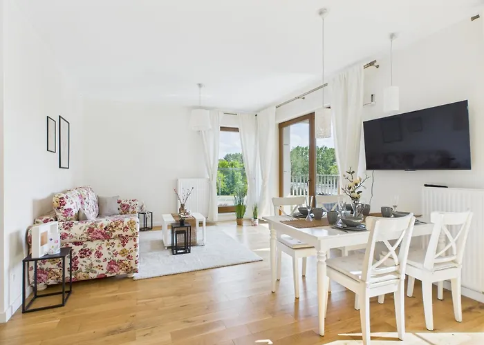 Okrzei 75 Superapart Flowers Garden Apartment Warsaw