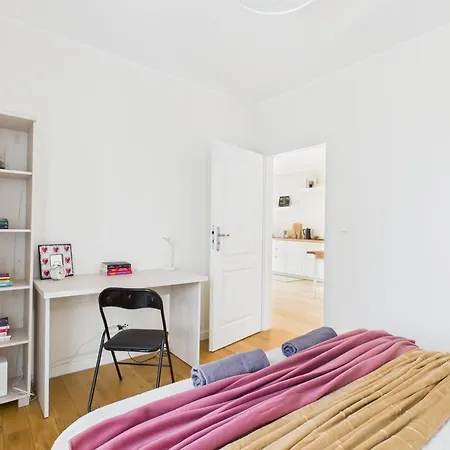 Okrzei 75 Superapart Flowers Garden وارسو